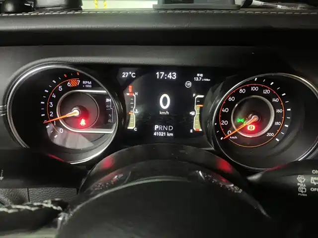 Jeep Wrangler 2019 2.0T Sahara 4-Door China VI — фото 4