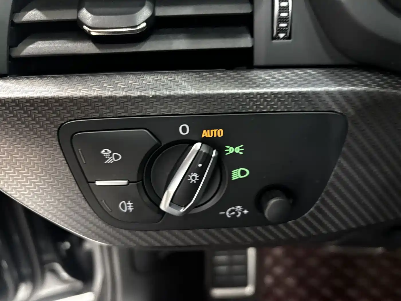 Audi A4L 2024 40 TFSI quattro RS Kit Speed Edition фото 12