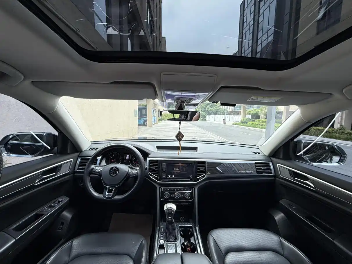 Volkswagen Teramont 2019 330TSI 2WD Luxury China VI фото 4