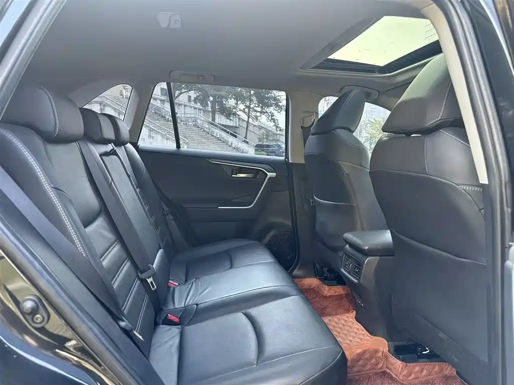 Toyota RAV4 Rongfang 2022 2.0L CVT 2WD Trend Plus Edition фото 16