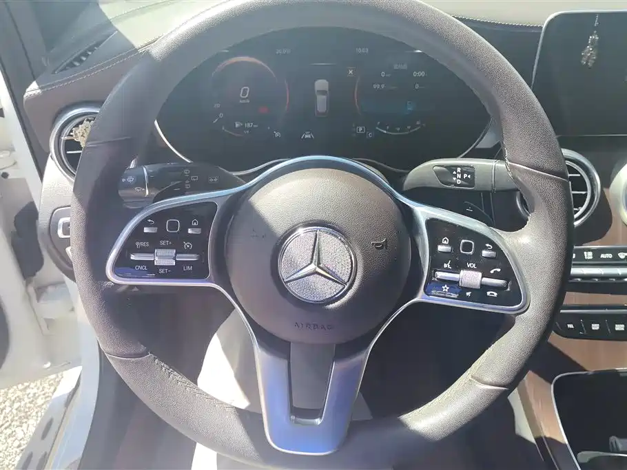Mercedes-Benz GLC 2020 Facelift GLC 300 L 4MATIC Dynamic фото 15