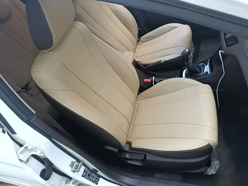 Baojun 310W 2020 2017 1.5L Manual Fashion China VI