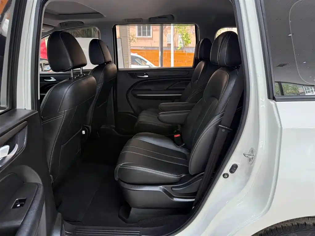 GAC Trumpchi Trumpchi M6 2021 270T DCT Luxury Edition (7-Seater) фото 16
