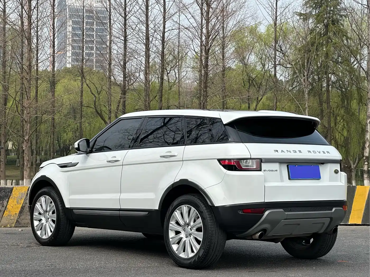 Land Rover Range Rover Evoque 2016 2.0T SE ZhiYao фото 5
