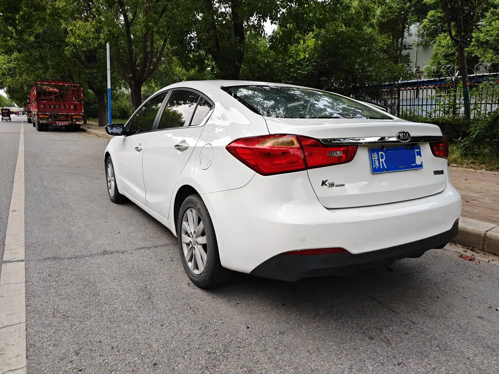 Фото 10 - Kia K3