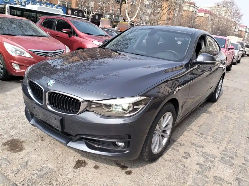 BMW 3 Series GT 2017 320i Fashion