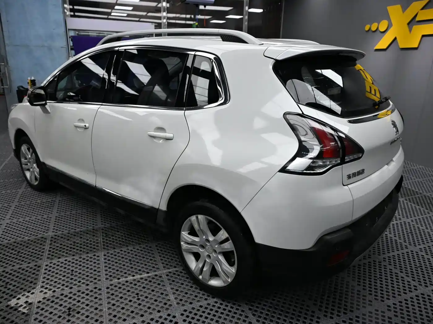 Peugeot 3008 2016 1.6THP Automatic Classic Edition фото 9