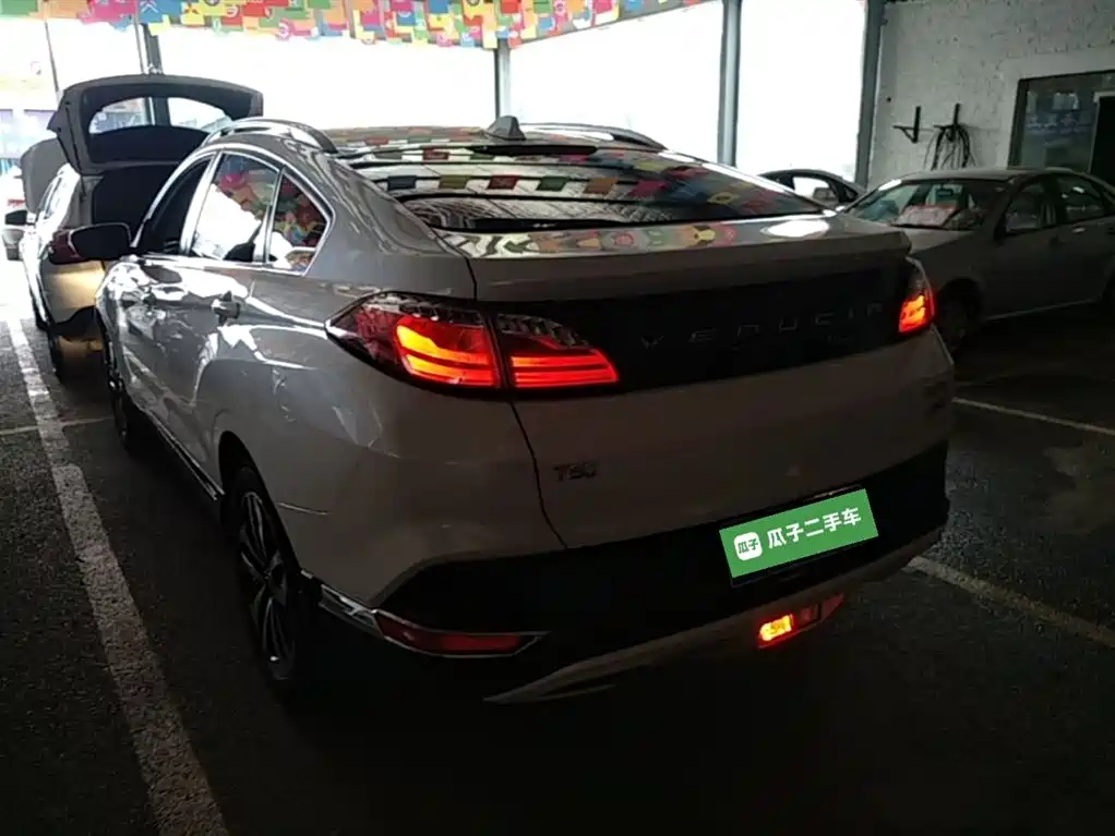 Venucia T90 2018 2017 2.0L CVT Smart Edition