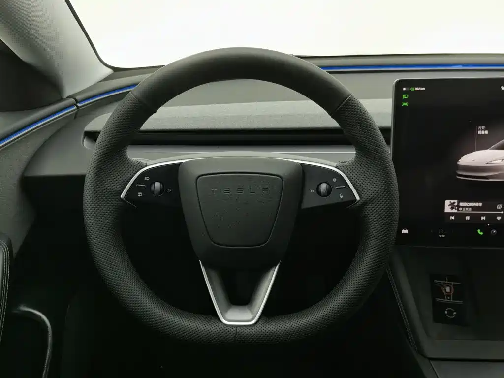 Tesla Model 3, миниатюра 11