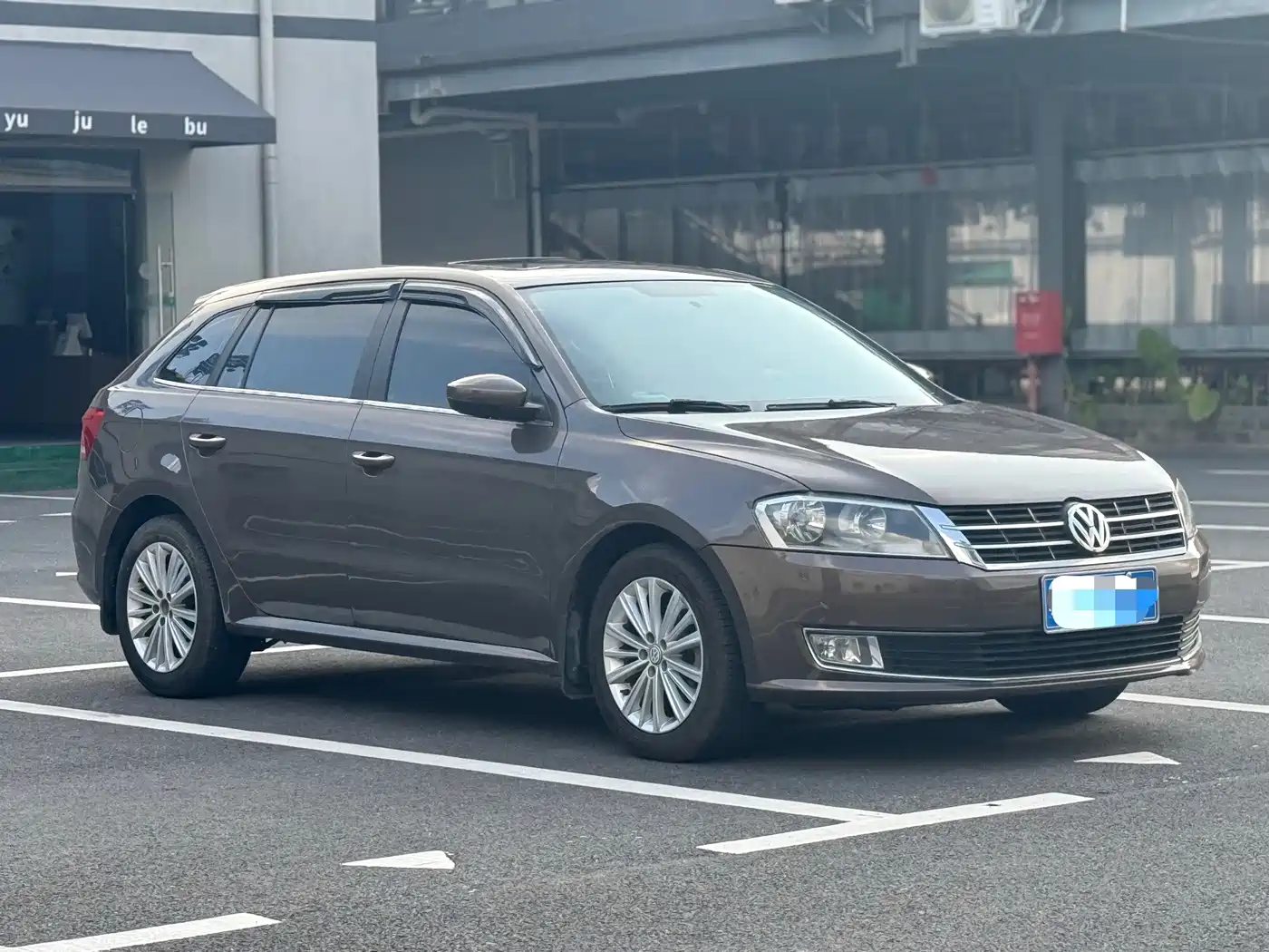 Photo 2 - Volkswagen Lavida Tour
