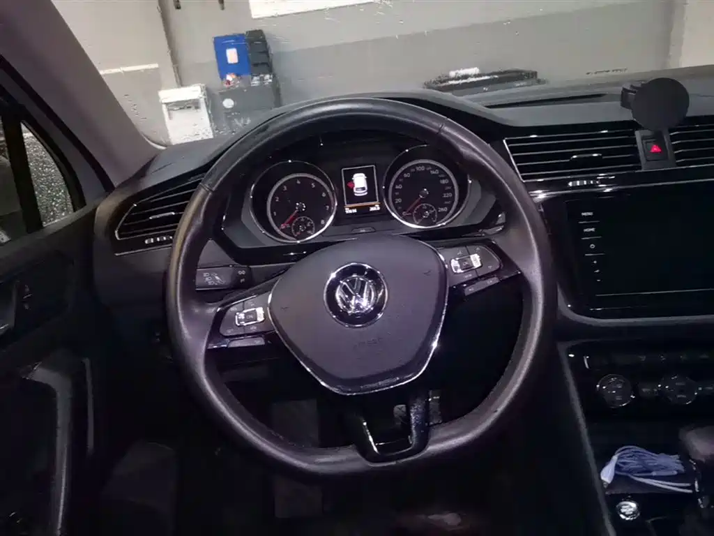 Volkswagen Tiguan L 2020 330TSI Auto 2WD Panorama Comfort China VI фото 3