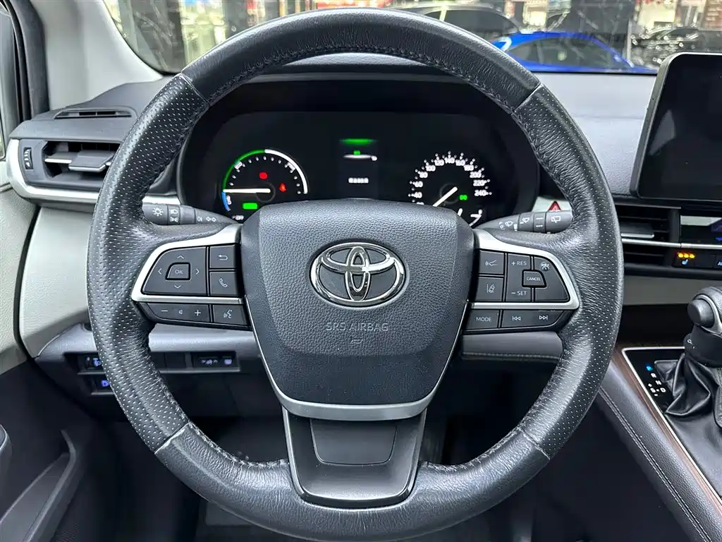 Toyota Sienna 2021 2.5L Hybrid Luxury Edition фото 26