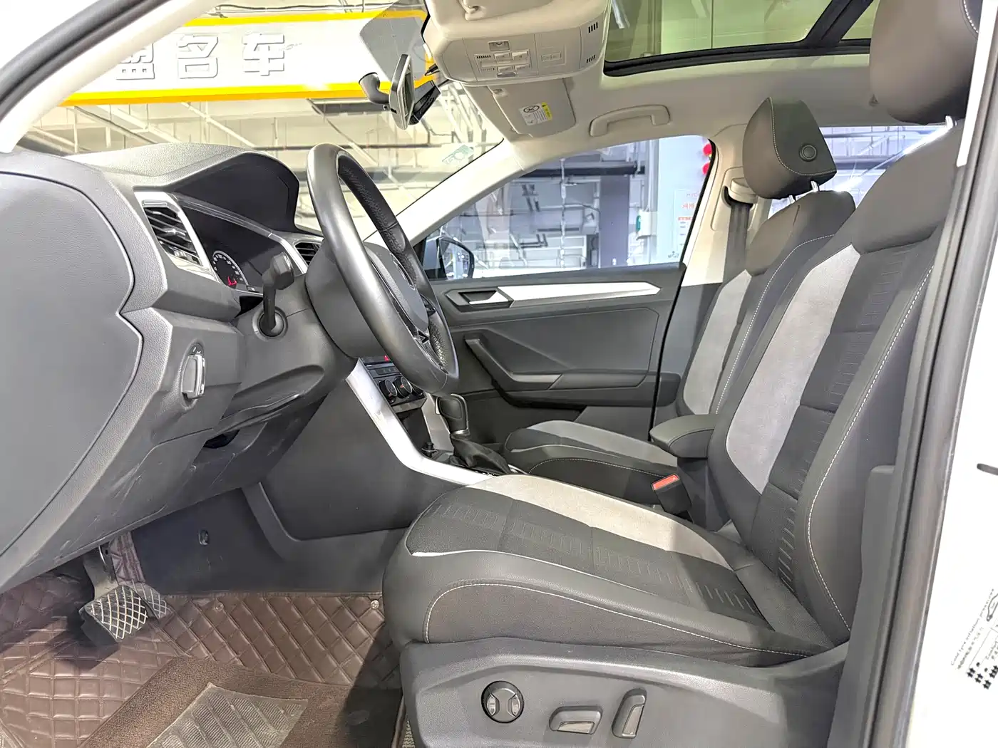Volkswagen T-ROC 2021 280TSI DSG 2WD Elite Connected фото 8