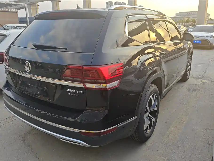 Volkswagen Teramont 2019 380TSI 4WD Luxury Edition China VI фото 3