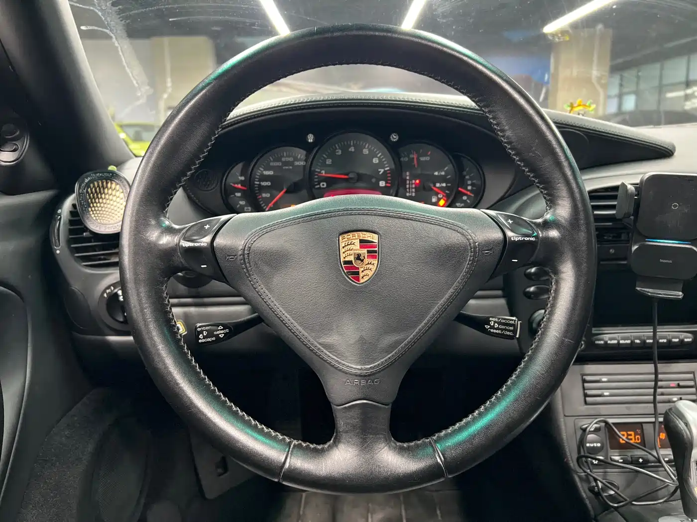 Porsche 911 2005 Carrera 4 AT 3.6L фото 16