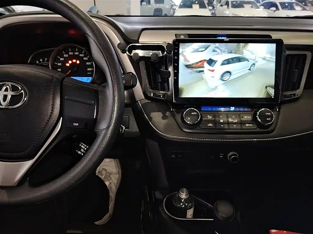 Toyota RAV4 Rongfang 2019 2.0L CVT 2WD Pioneer Edition China VI фото 10