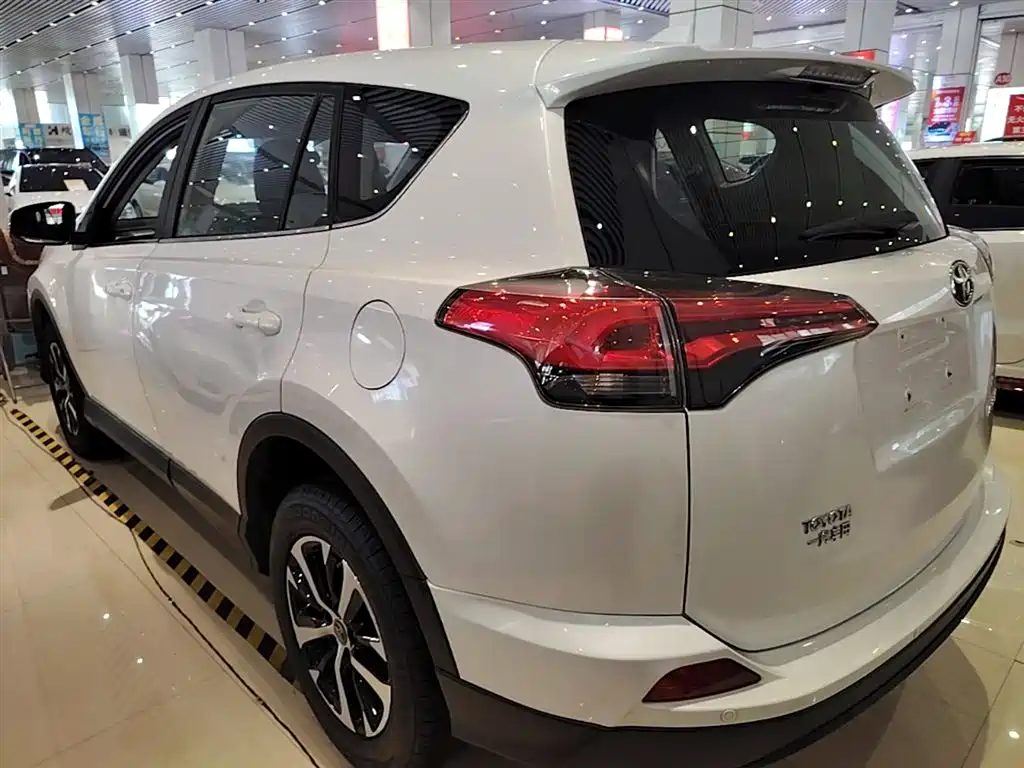 Toyota RAV4 Rongfang 2019 2.0L CVT 2WD Pioneer Edition China VI фото 5