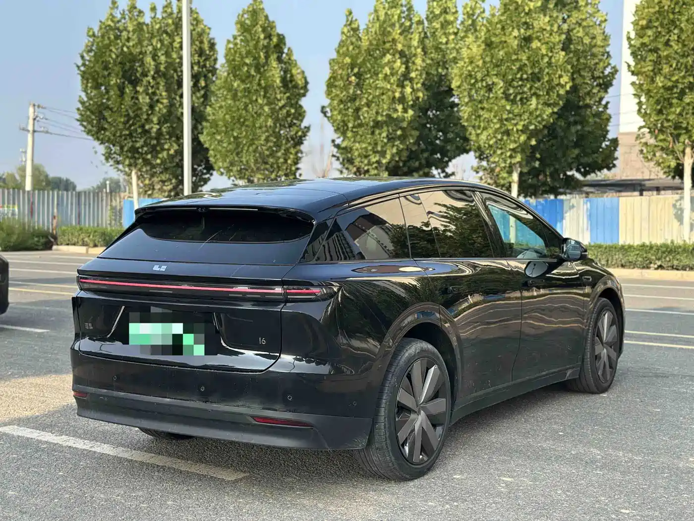 Li Auto i6 2026 2025 4WD Base Model