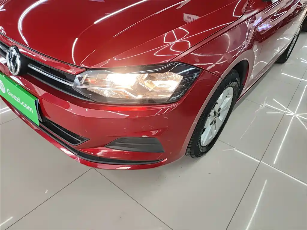Volkswagen Polo 2019 Plus 1.5L Automatic Panorama Enjoyment Edition фото 24