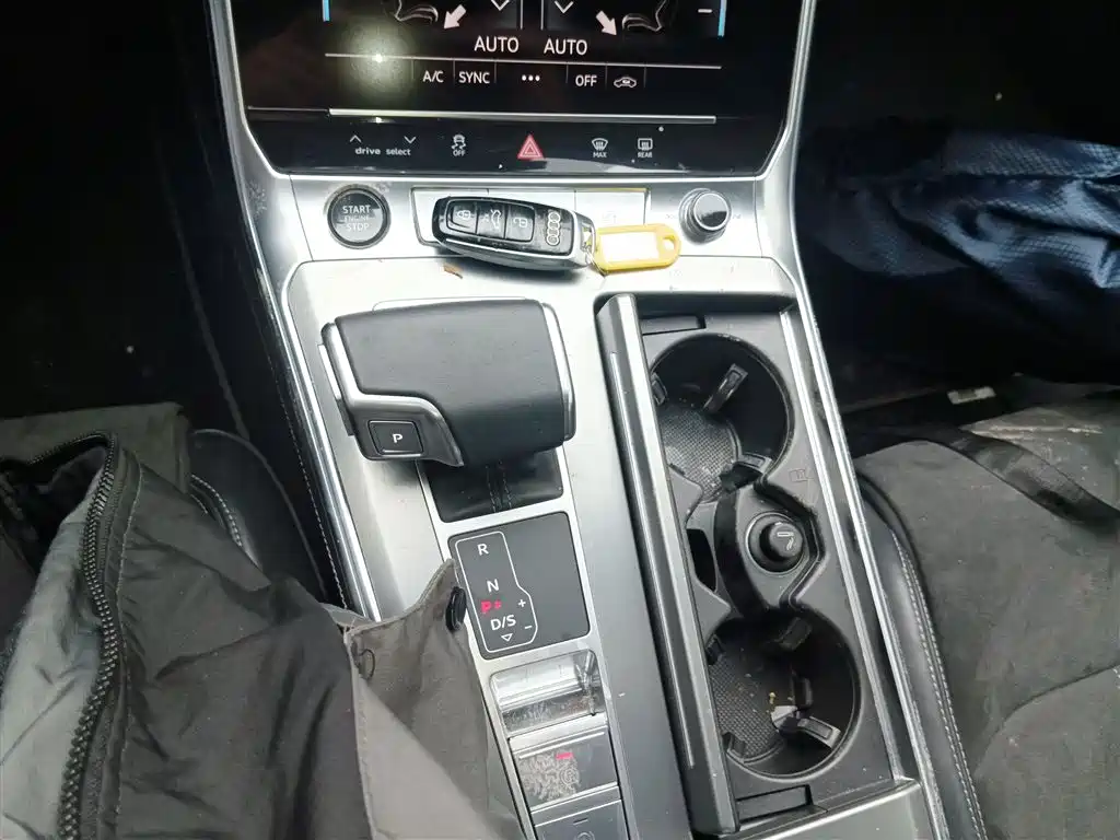 Audi A7L 2024 45 TFSI Luxury фото 14