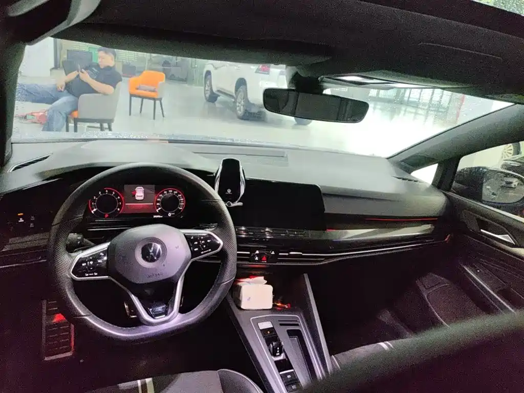 Volkswagen Golf 2021 280TSI DSG R-Line фото 8