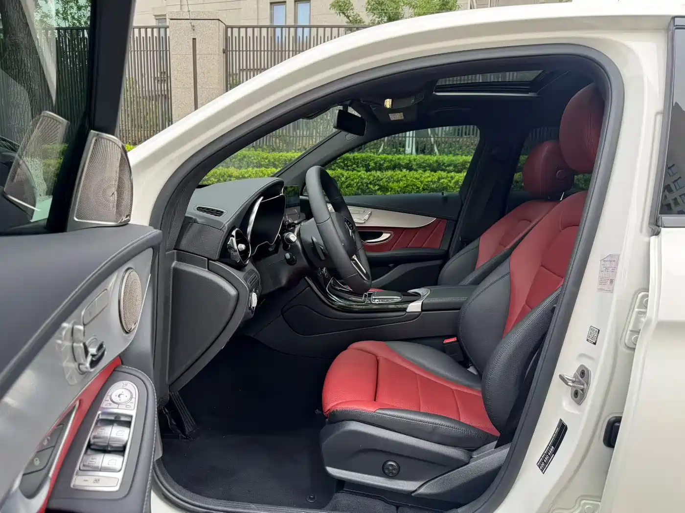 Mercedes-Benz GLC Coupe 2022 Facelift GLC 260 4MATIC Coupe SUV фото 6
