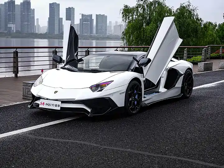 Lamborghini Aventador 2011 LP 700-4 фото 4