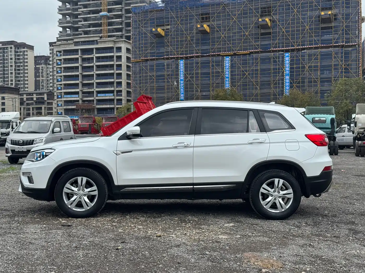 CHANGAN CS75