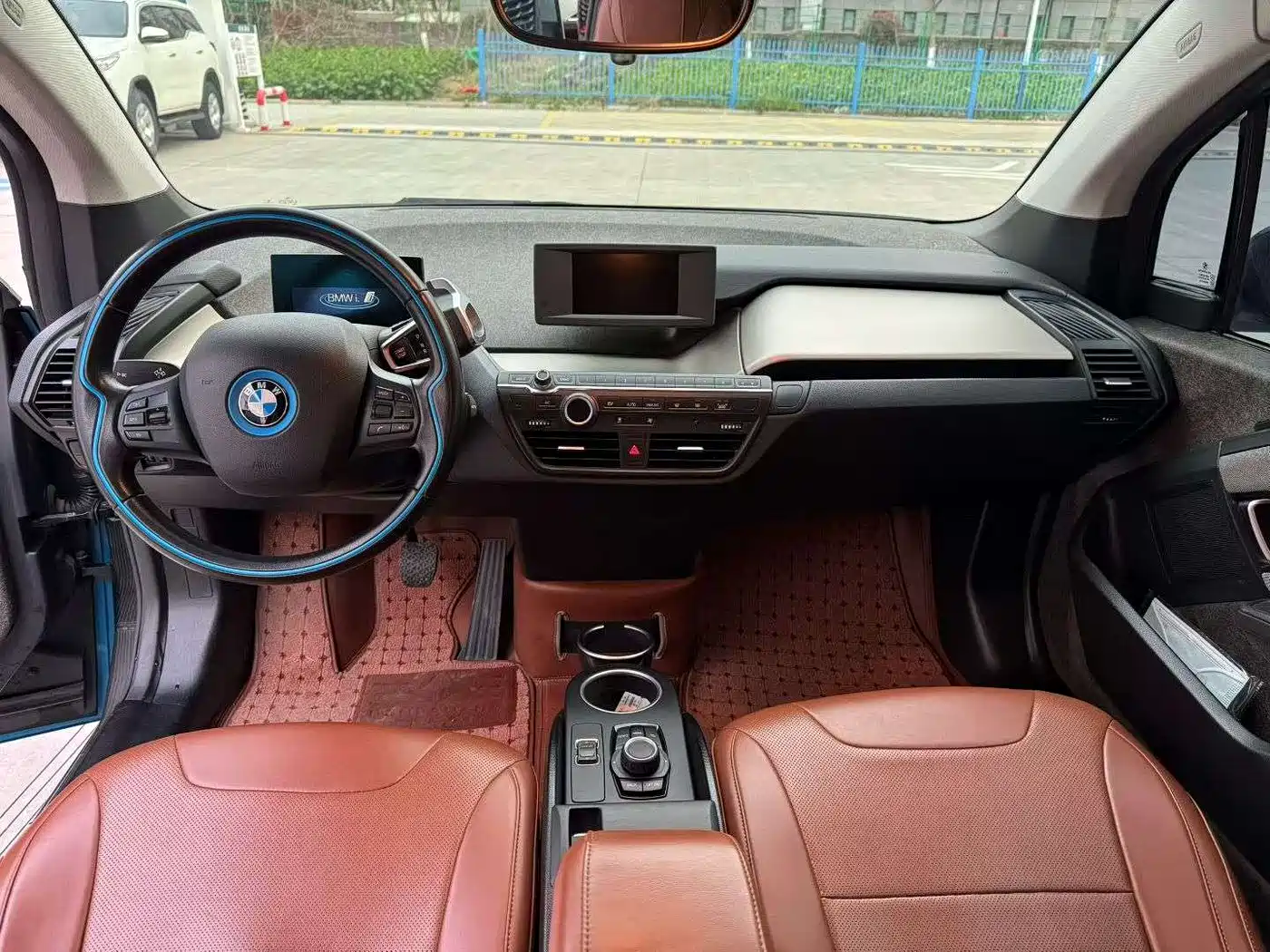 BMW I3