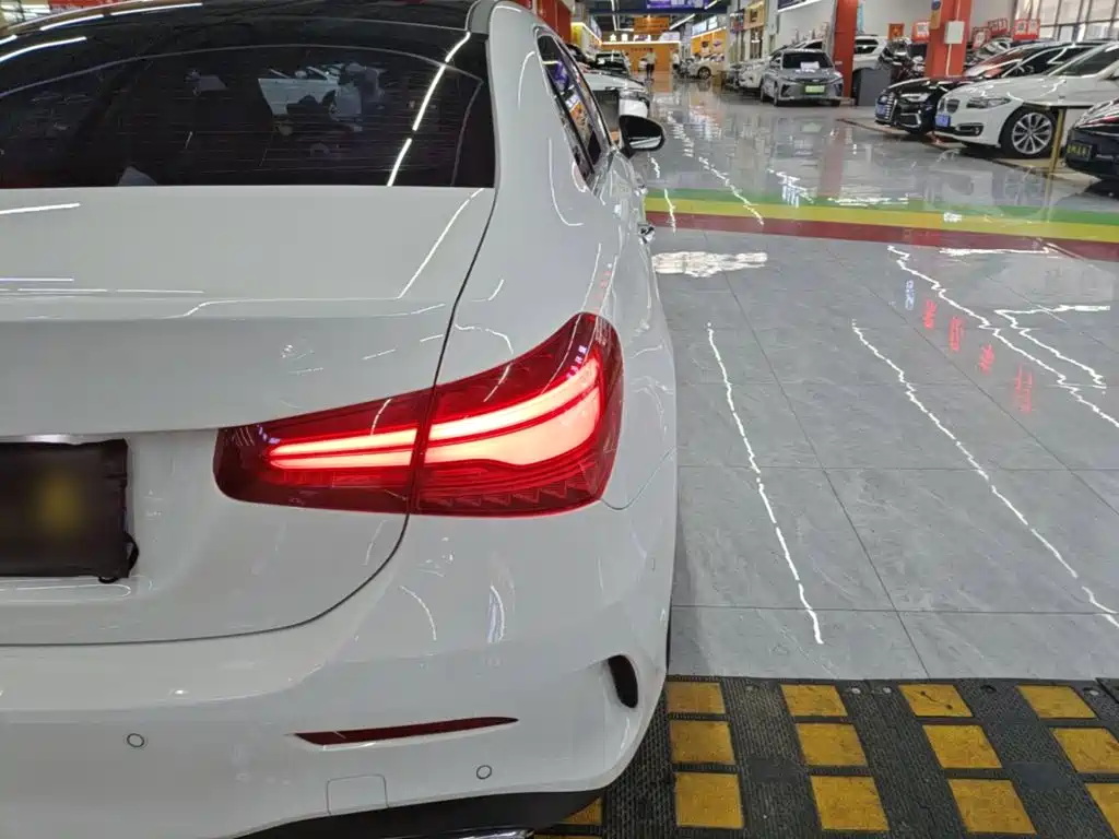 Фото 8 - Mercedes-Benz A-Class