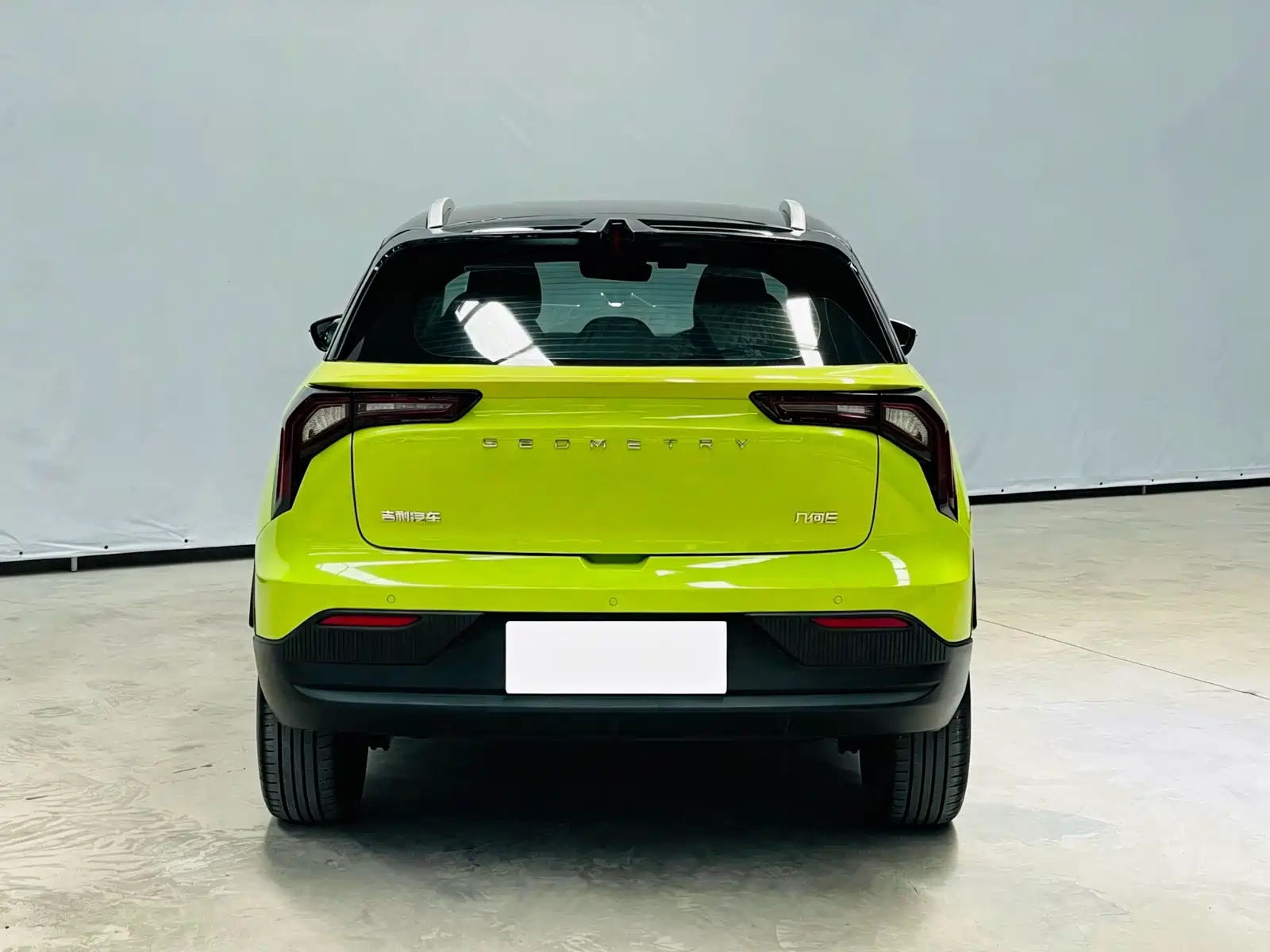 Фото 5 - Geely Geometry E Firefly