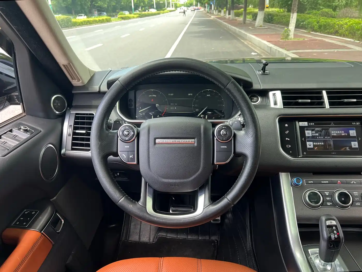 Land Rover Range Rover Sport 2016 Model 3.0 SC V6 HSE DYNAMIC фото 11