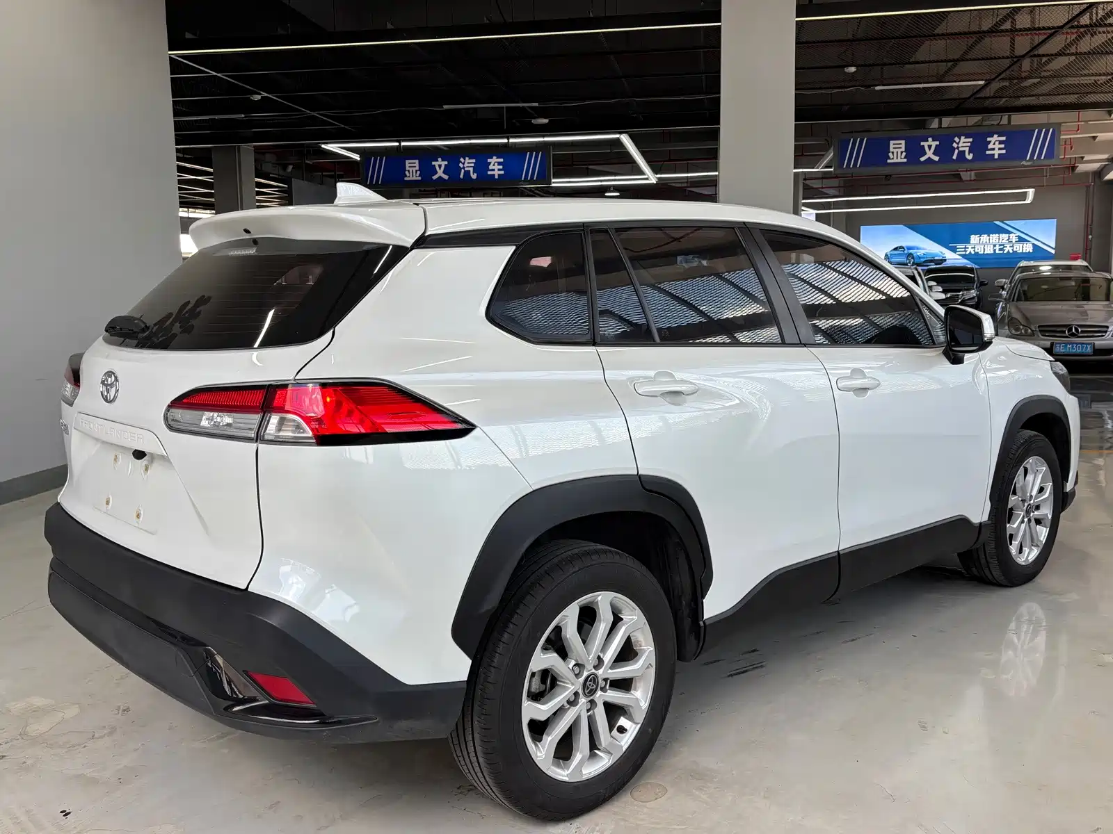 Фото 16 - Toyota Frontlander