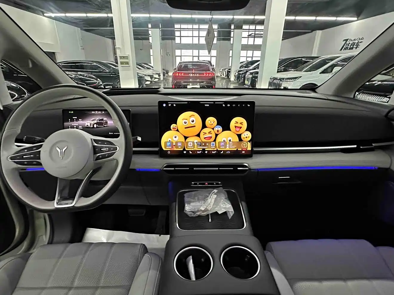 Voyah Auto Voyah Dreamer 2025 EV AWD Flagship Qiankun Edition фото 9