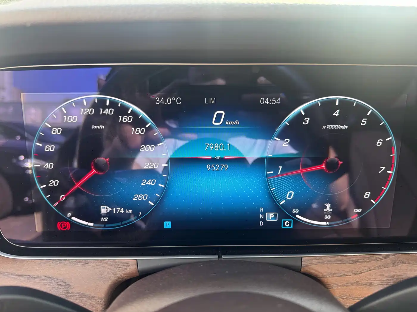 Mercedes-Benz E-Class 2021 E 300 L Luxury фото 9