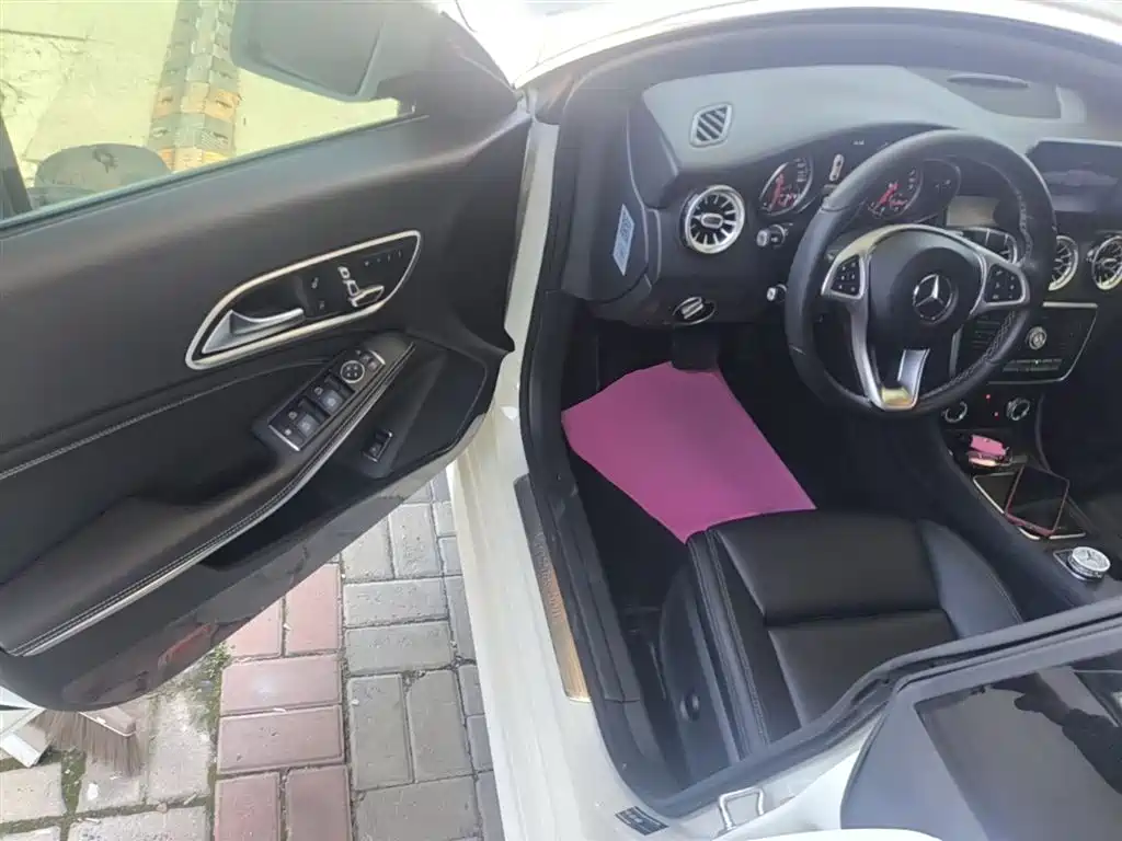 Mercedes-Benz CLA (Import) 2017 Facelift CLA 200 Style фото 16