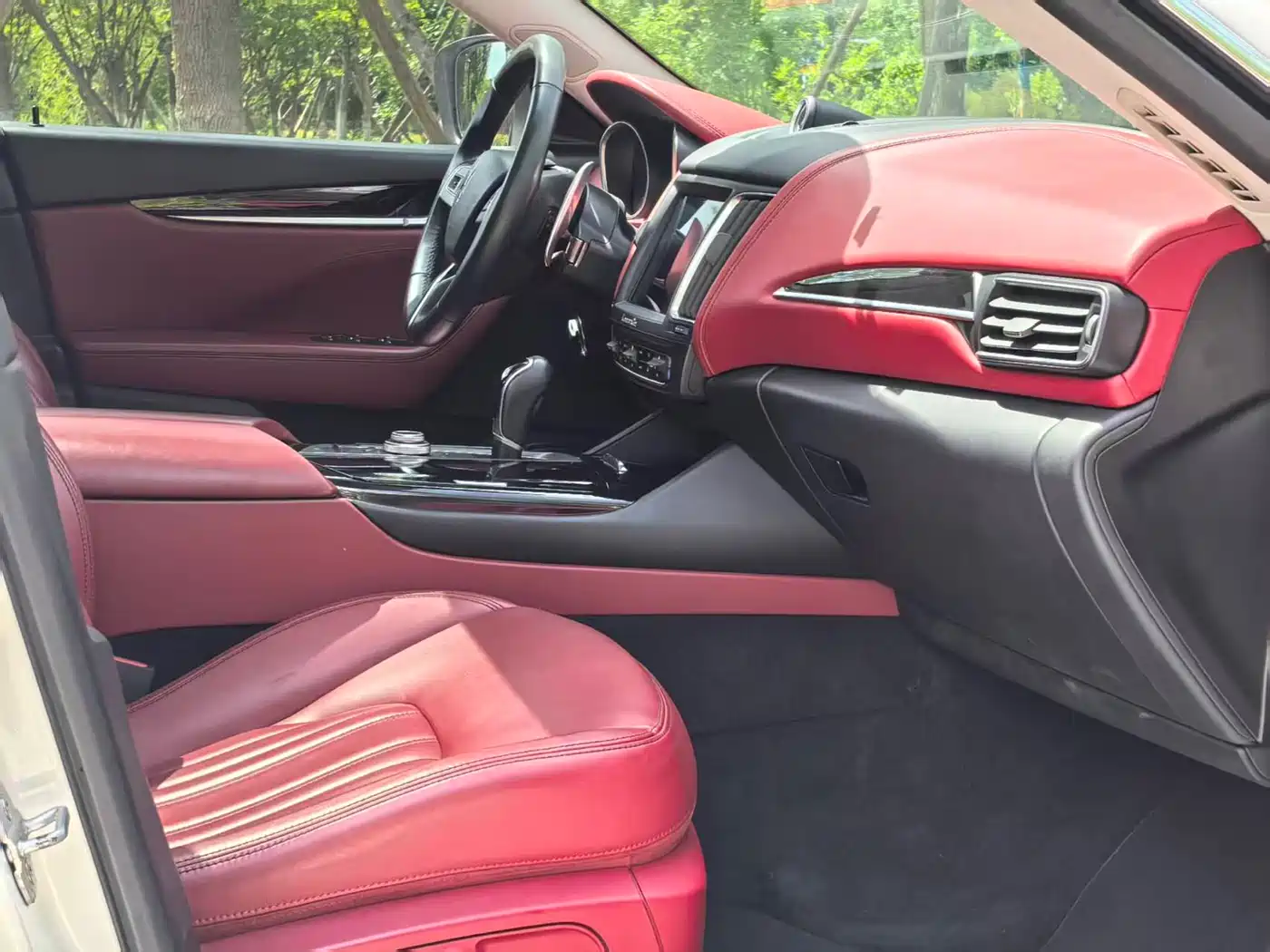 Maserati Levante 2016 3.0T Standard фото 6