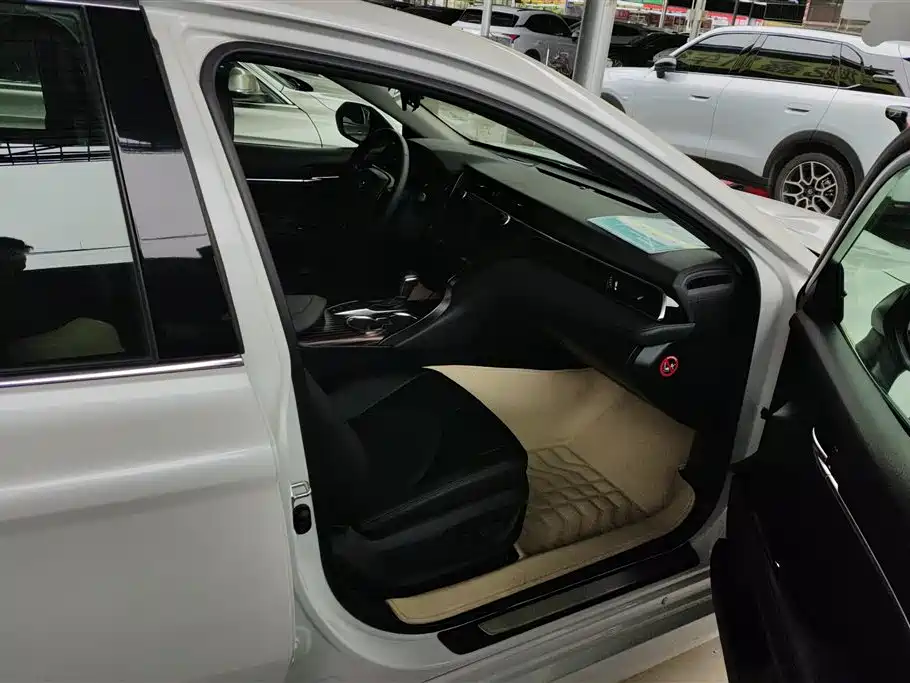 Toyota Camry 2019 2.0G Luxury Edition China VI фото 8