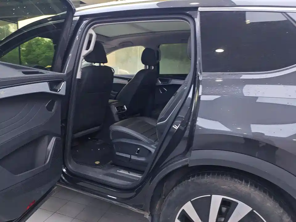 Volkswagen Talagon 2022 380TSI 4WD Luxury Premium Pro Edition 6-seater фото 6