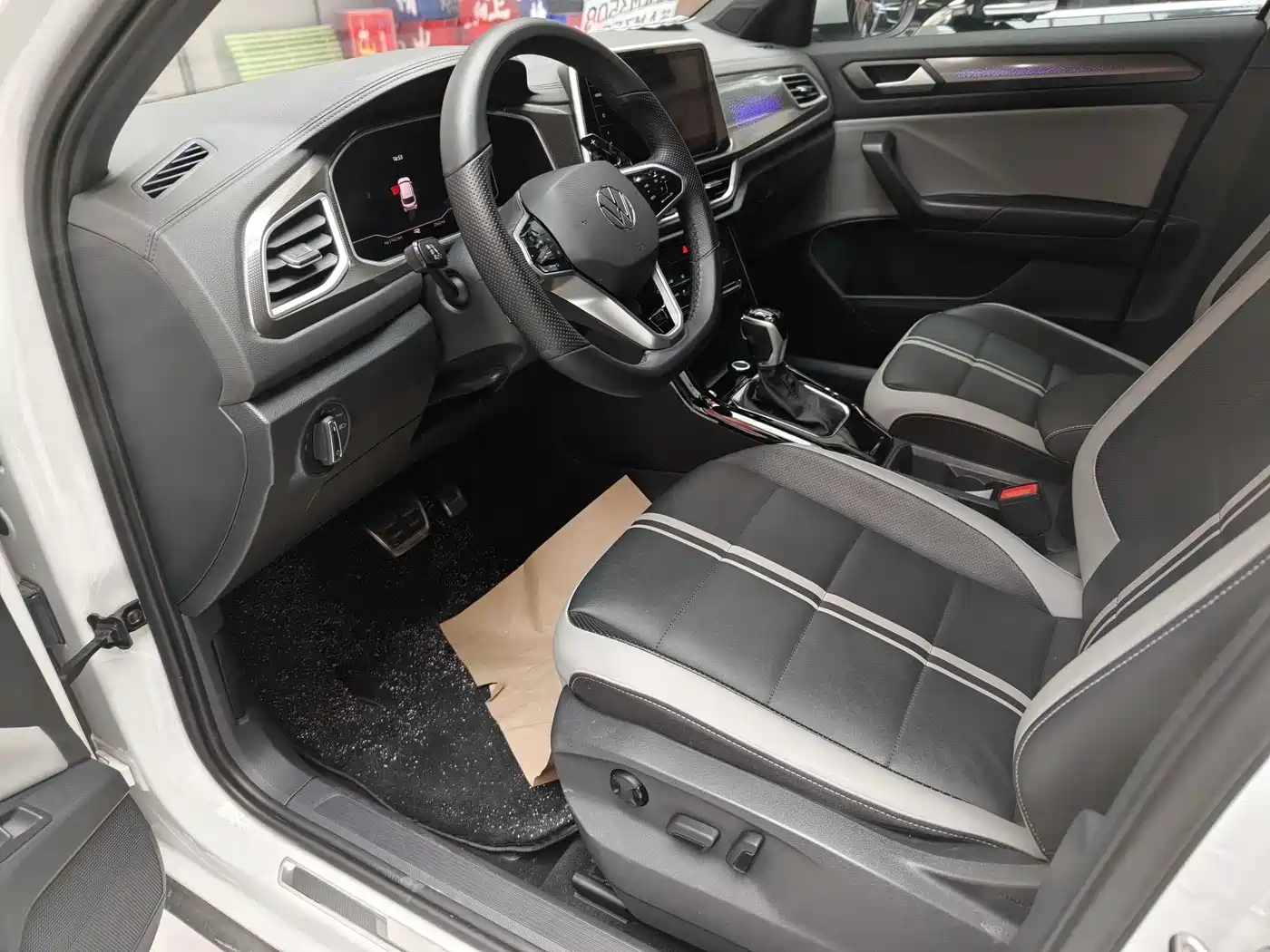 Volkswagen T-ROC 2023 300TSI DSG 2WD Dawn Edition фото 9