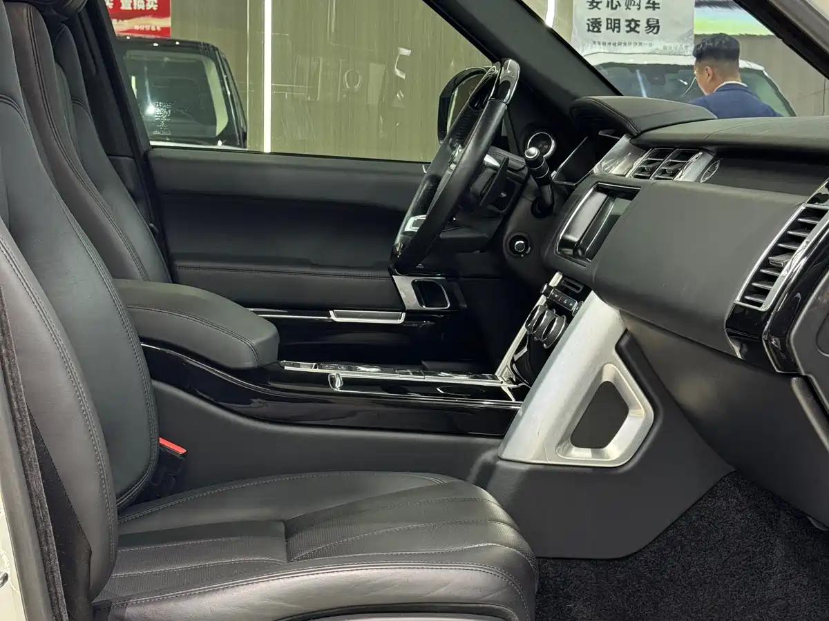 Land Rover Range Rover 2017 3.0 SC V6 Vogue фото 14
