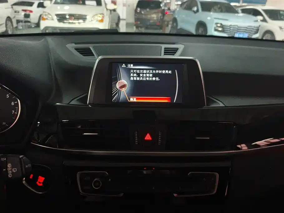 BMW X1 2016 sDrive20Li Luxury Model фото 13
