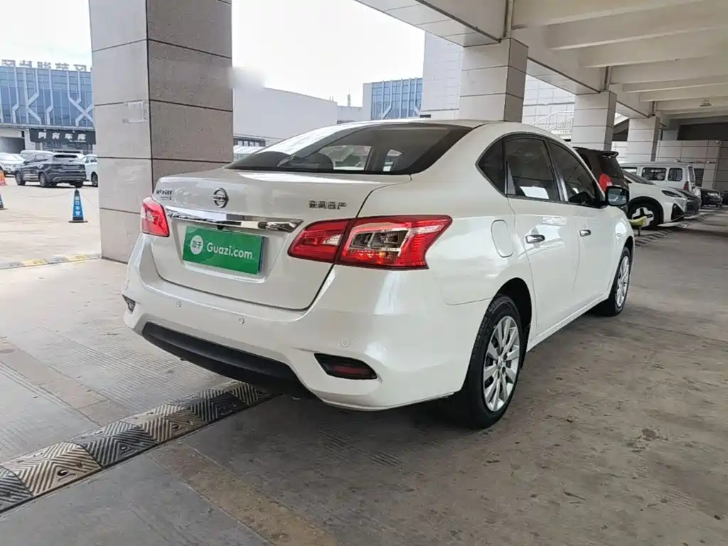Nissan SYLPHY, миниатюра 7