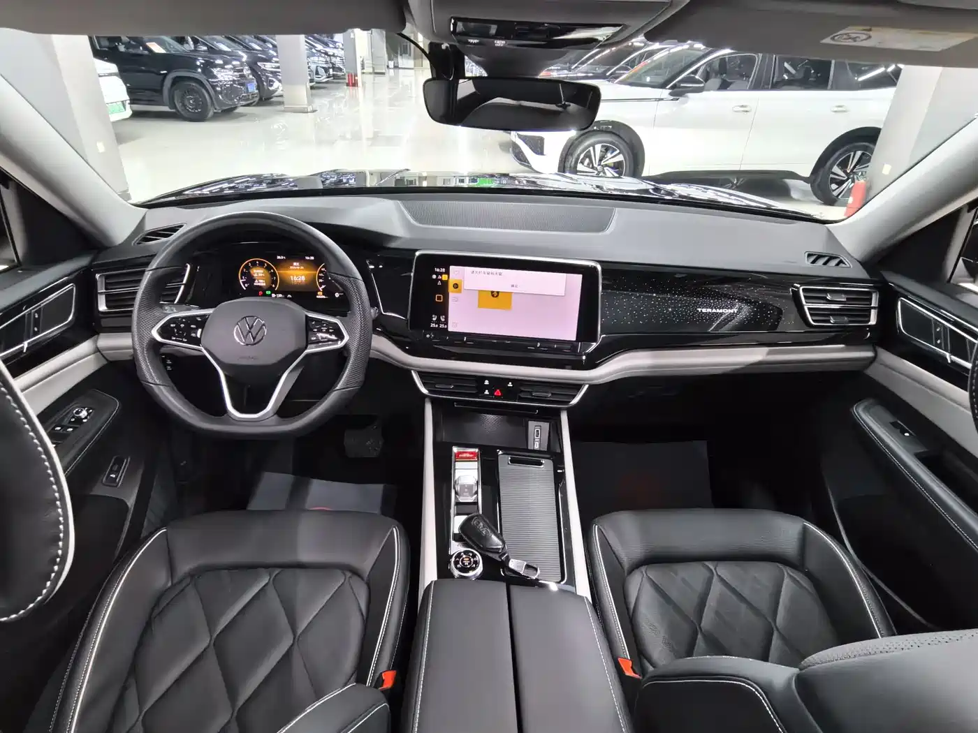 Volkswagen Teramont 2024 380TSI 4WD Prestige Luxury Edition фото 5