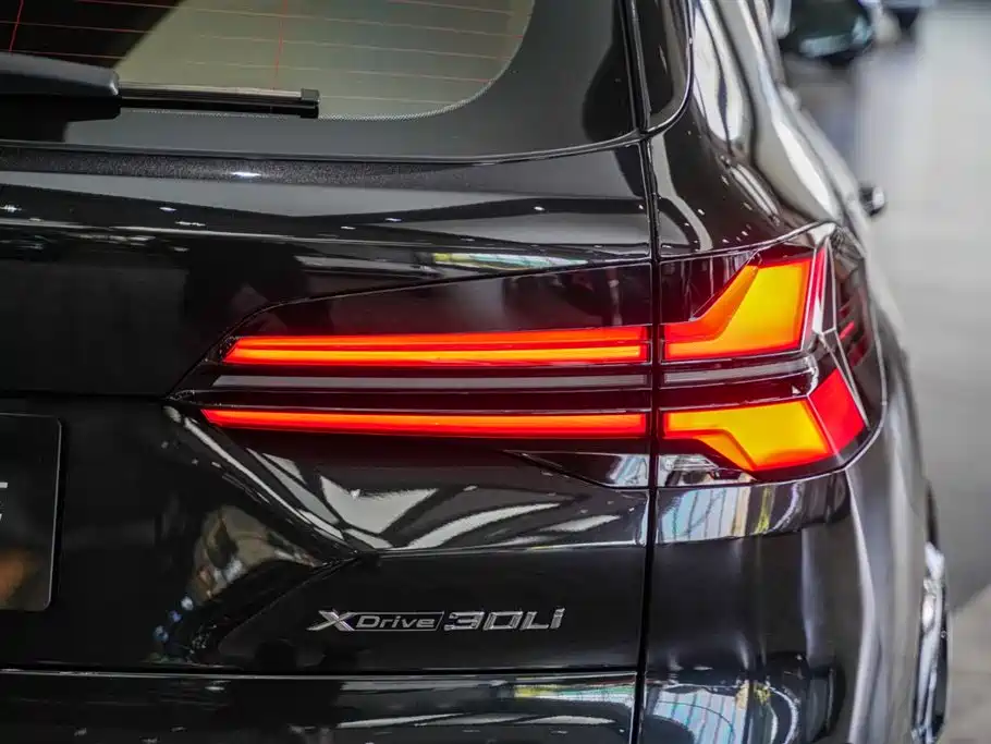 BMW X5 2023 xDrive 30Li Premium M Sport Black Night Package фото 18