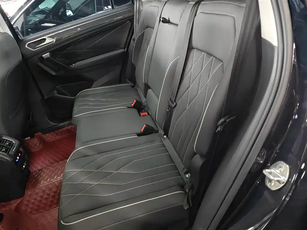 Volkswagen Tiguan L 2023 330TSI Auto 2WD R-Line Premium Edition фото 13