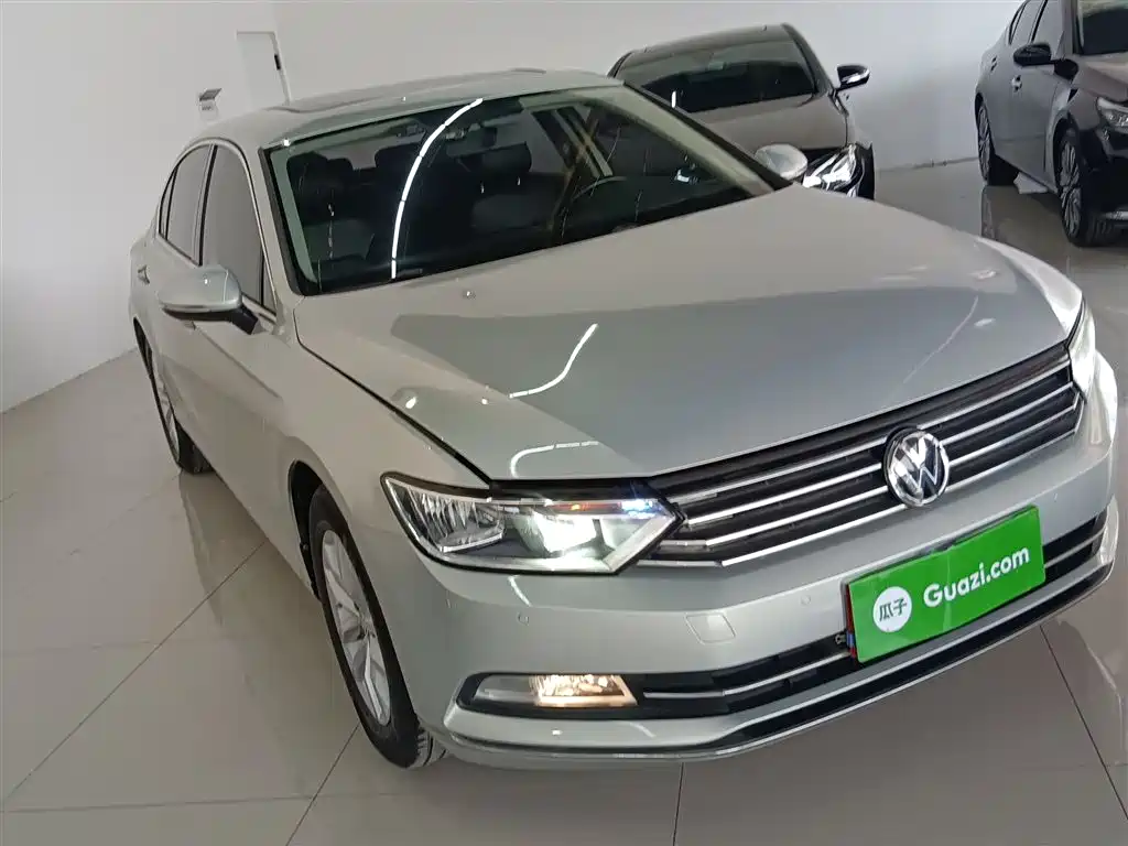Volkswagen Magotan 2018 280TSI DSG Comfort фото 4