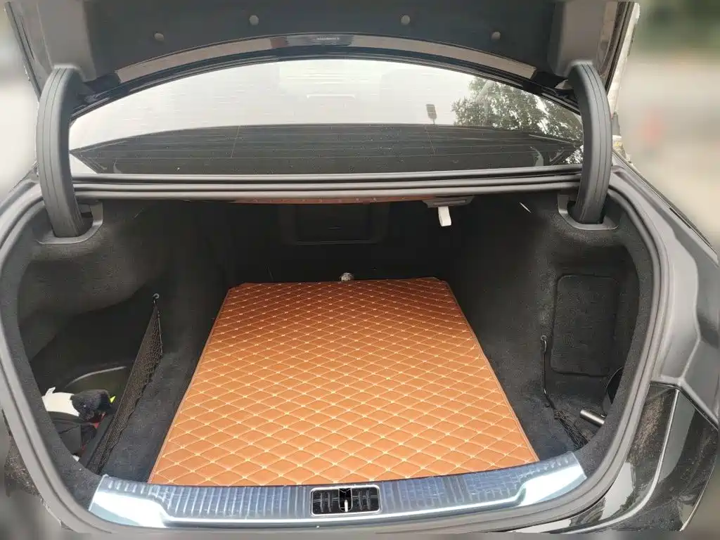 Фото 10 - Mercedes-Benz S-Class