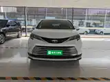 Фото 3 - Toyota Sienna