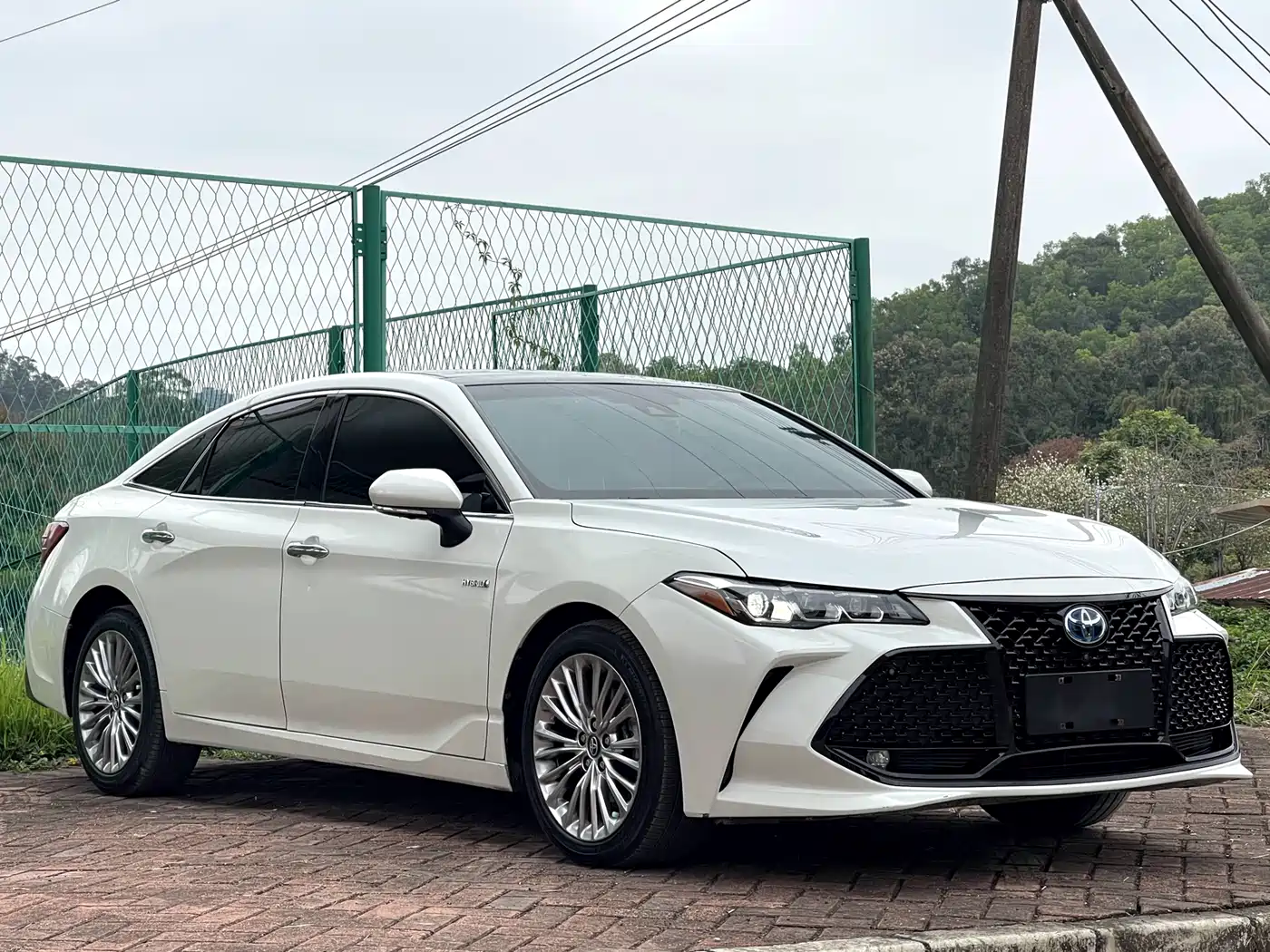 Toyota Avalon 2019 Hybrid 2.5L XLE Premium Edition China V фото 3